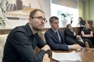 <p>19 апреля 2023 года. В Центре нотариального права 