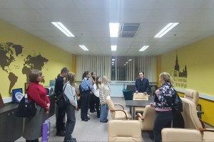 29 декабря 2022 года. Юридический факультет МГУ с экскурсией посетили ученики и педагоги МБОУ «Школа №100» города Донецка.  Школьники также посетили «Центр нотариального права».